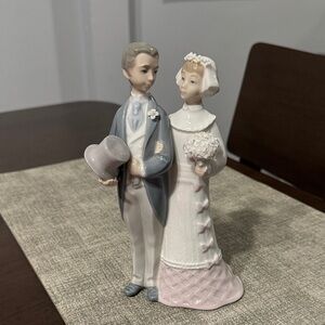 Lladro Porcelain Bride Groom Wedding Cake Topper Handmade in Spain 7.5" H x 4" W